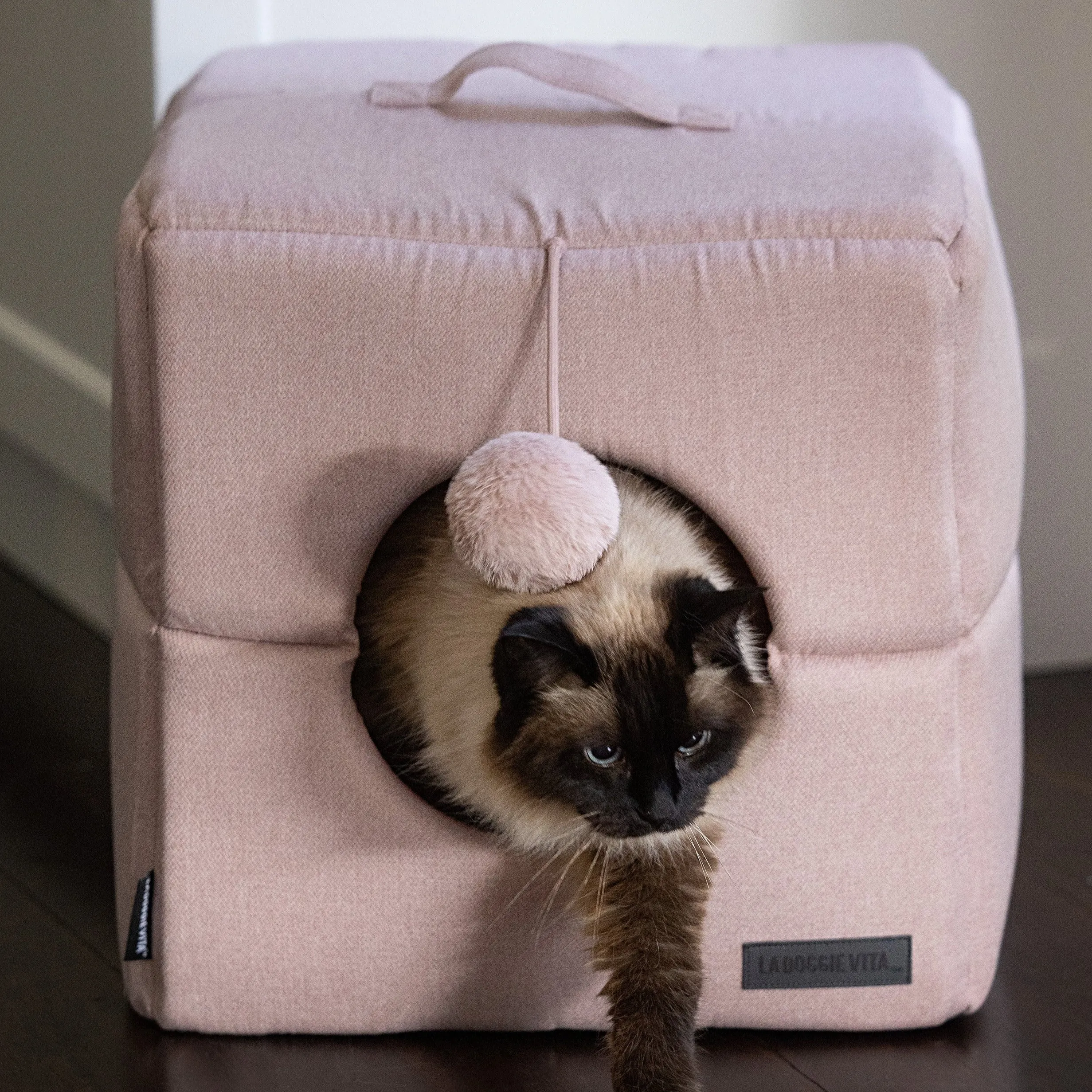 Como Pink Cat Cube with Pom Pom