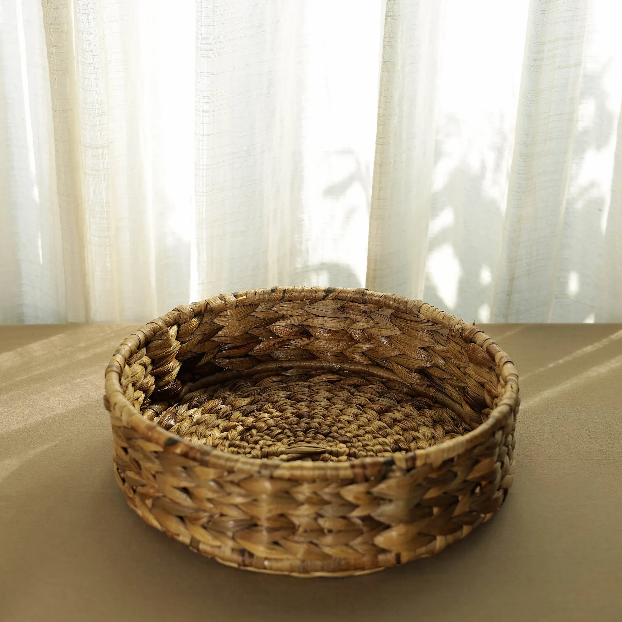 Eco-Friendly Water Hyacinth Round Tray 03