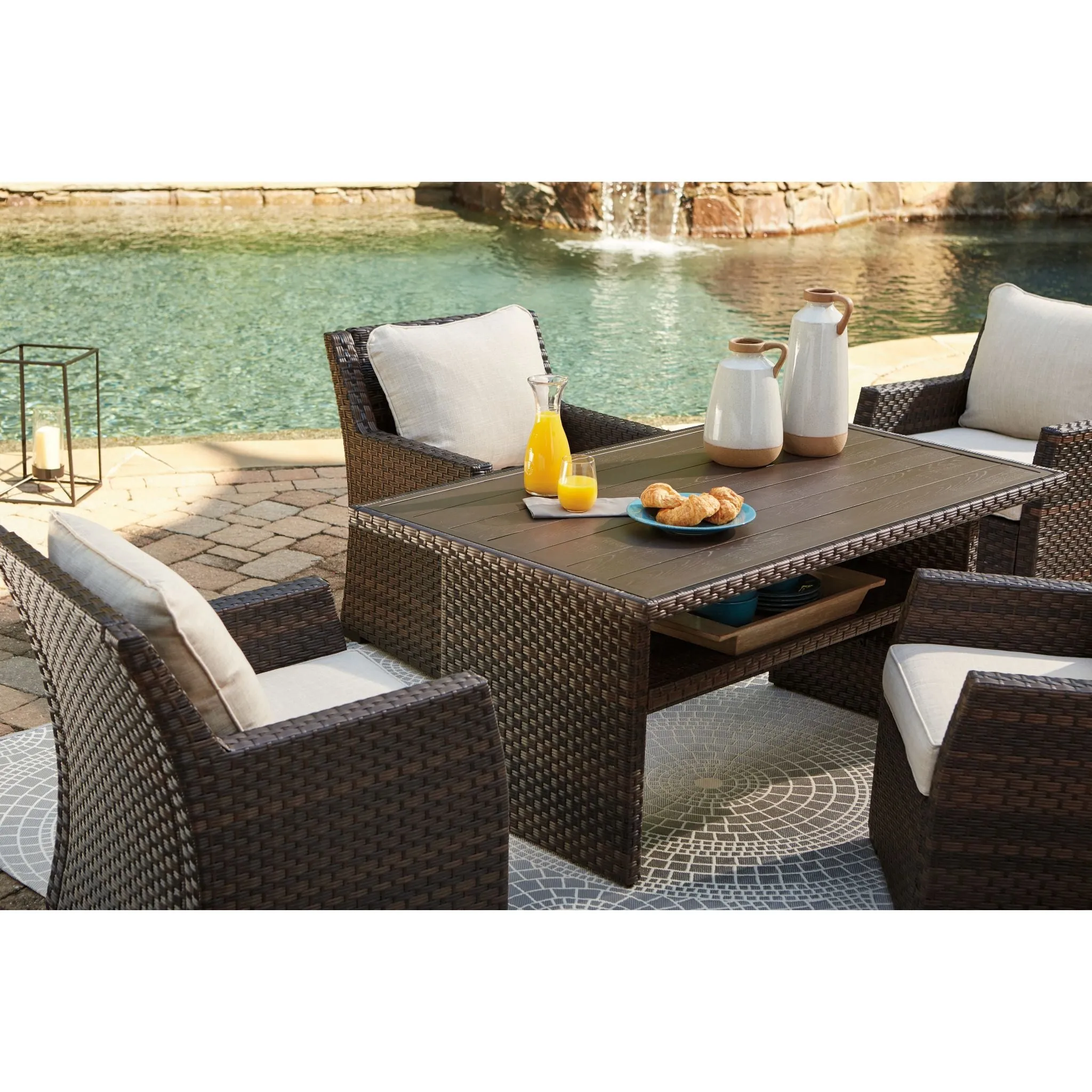 Outdoor Easy Isle Multi-Use Table