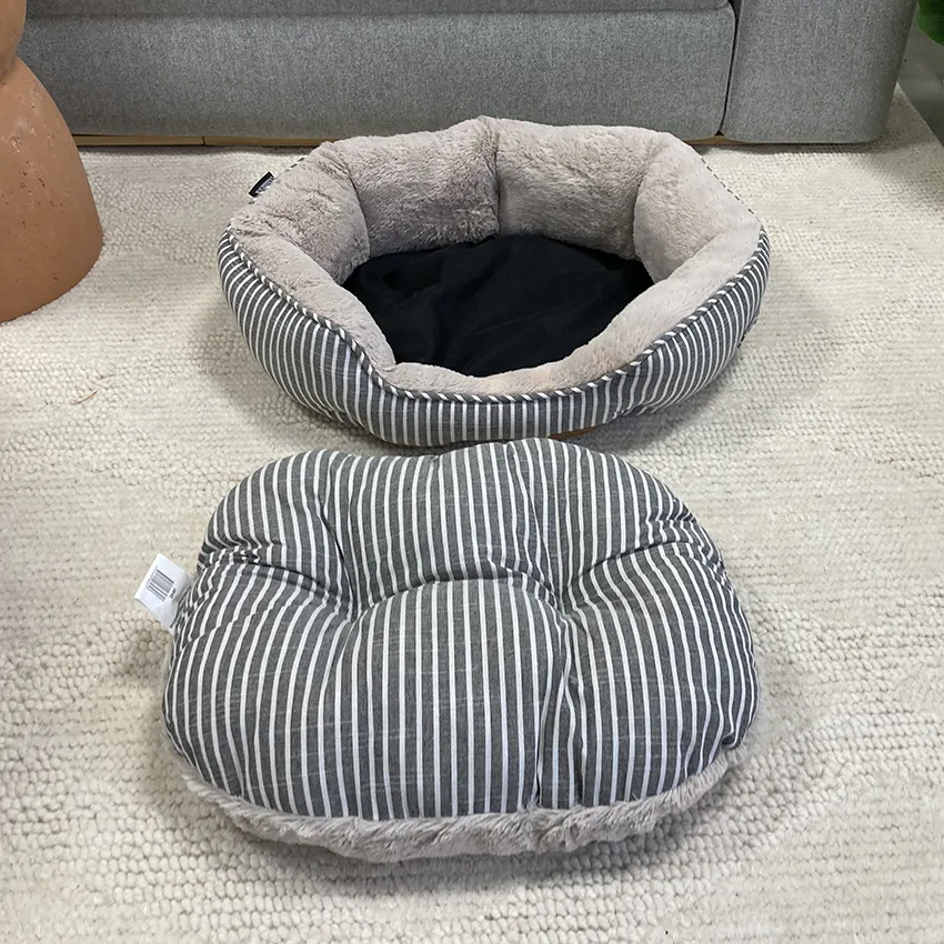 SAMPLE SALE: Hamptons Stripe Shell Bed Small