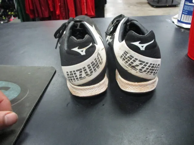 Used Mizuno Size 7.5 Baseball Cleats