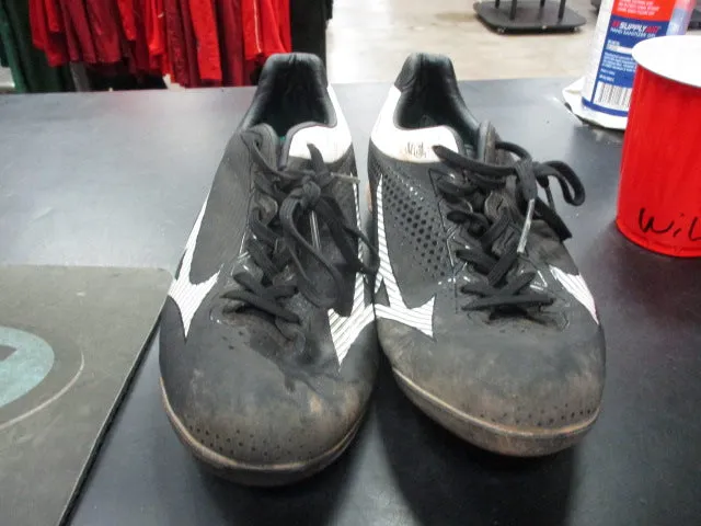 Used Mizuno Size 7.5 Baseball Cleats